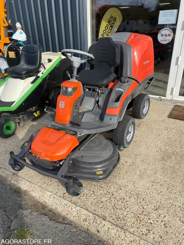 Husqvarna RC320TS 4x4 - Χλοοκοπτικό: φωτογραφία 2 Husqvarna RC320TS 4x4 - Χλοοκοπτικό: φωτογραφία 2