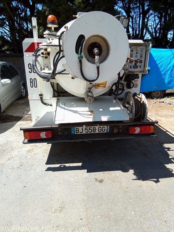 Hydrocureur Nissan cabstar année 2000 405300 kms - Όχημα εκκένωσης βόθρων: φωτογραφία 1 Hydrocureur Nissan cabstar année 2000 405300 kms - Όχημα εκκένωσης βόθρων: φωτογραφία 1