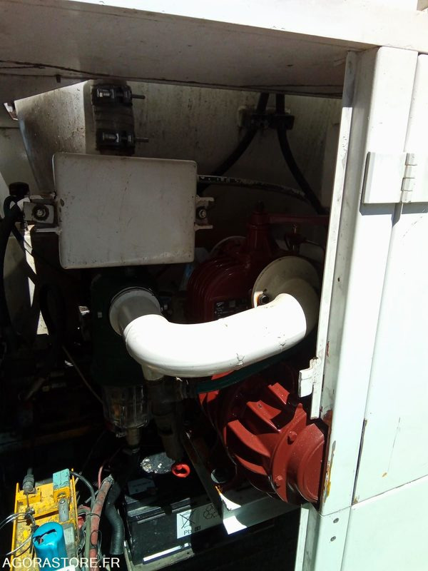 Hydrocureur Nissan cabstar année 2000 405300 kms - Όχημα εκκένωσης βόθρων: φωτογραφία 2 Hydrocureur Nissan cabstar année 2000 405300 kms - Όχημα εκκένωσης βόθρων: φωτογραφία 2