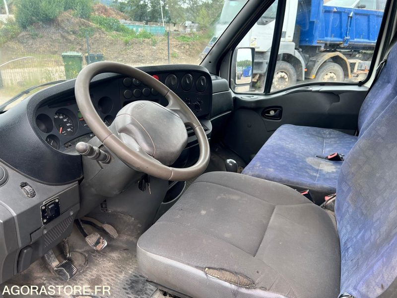 IVECO BENNE 35C12 - Όχημα με ανατρεπομενη καροτσα: φωτογραφία 4 IVECO BENNE 35C12 - Όχημα με ανατρεπομενη καροτσα: φωτογραφία 4