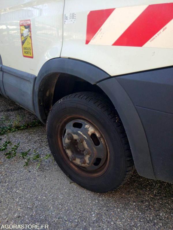 Iveco AB-141-NC - Σάρωθρο δρόμων: φωτογραφία 4 Iveco AB-141-NC - Σάρωθρο δρόμων: φωτογραφία 4