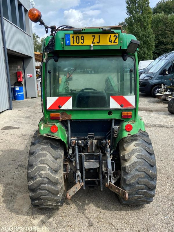 John Deere 4410 - Τρακτέρ: φωτογραφία 2 John Deere 4410 - Τρακτέρ: φωτογραφία 2