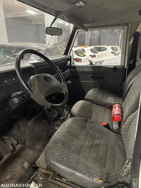 SUV LAND ROVER DEFENDER I 110 2.5 Td5 Pickup 122cv BA-266-HR: φωτογραφία 8