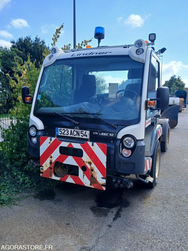 LINDER 92 UNITRAC 2006 SANS CARTE GRISE PERTE 71330 KM - Φορτηγό: φωτογραφία 1 LINDER 92 UNITRAC 2006 SANS CARTE GRISE PERTE 71330 KM - Φορτηγό: φωτογραφία 1