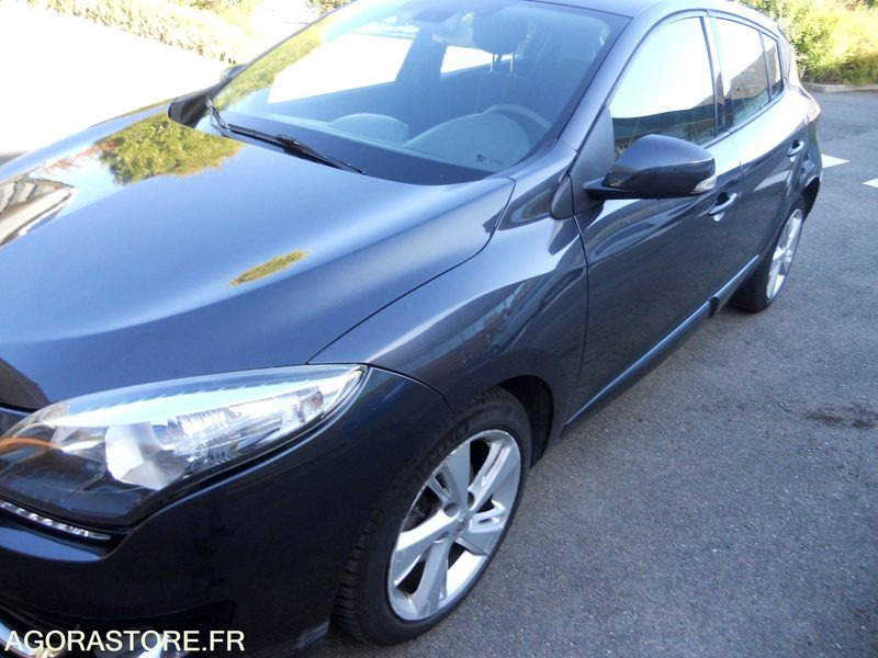 LOT 8 SLT - RENAULT MEGANE - Αυτοκίνητο: φωτογραφία 2 LOT 8 SLT - RENAULT MEGANE - Αυτοκίνητο: φωτογραφία 2