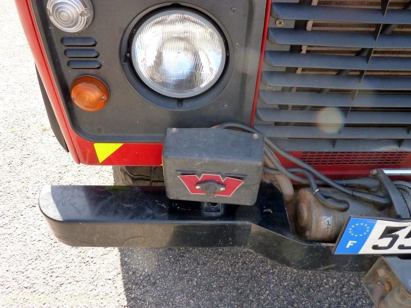 SUV Land Rover Defender Long: φωτογραφία 26 SUV Land Rover Defender Long: φωτογραφία 26