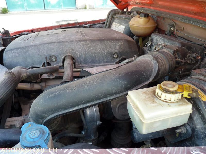 SUV Land Rover Defender Long: φωτογραφία 7 SUV Land Rover Defender Long: φωτογραφία 7