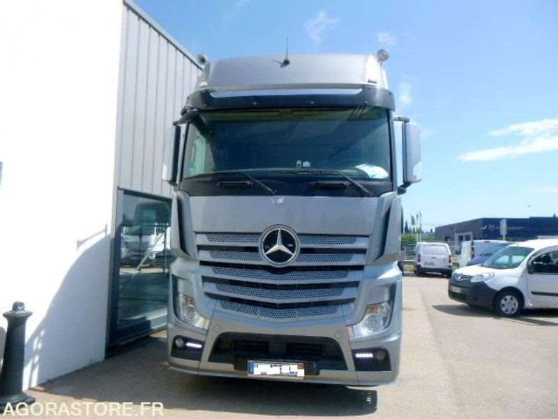 MERCEDES ACTROS 1845 GRANDE CABINE - 2012 - IMMATRICULATION SLOVENE - TB ETAT - Τράκτορας: φωτογραφία 3 MERCEDES ACTROS 1845 GRANDE CABINE - 2012 - IMMATRICULATION SLOVENE - TB ETAT - Τράκτορας: φωτογραφία 3