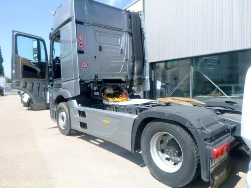 MERCEDES ACTROS 1845 GRANDE CABINE - 2012 - IMMATRICULATION SLOVENE - TB ETAT - Τράκτορας: φωτογραφία 5 MERCEDES ACTROS 1845 GRANDE CABINE - 2012 - IMMATRICULATION SLOVENE - TB ETAT - Τράκτορας: φωτογραφία 5