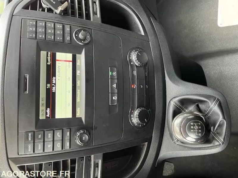 MERCEDES VITO MIXTO 116 CDI LONG 5 PLACES - 2021 - 193 000km - Βαν: φωτογραφία 4 MERCEDES VITO MIXTO 116 CDI LONG 5 PLACES - 2021 - 193 000km - Βαν: φωτογραφία 4