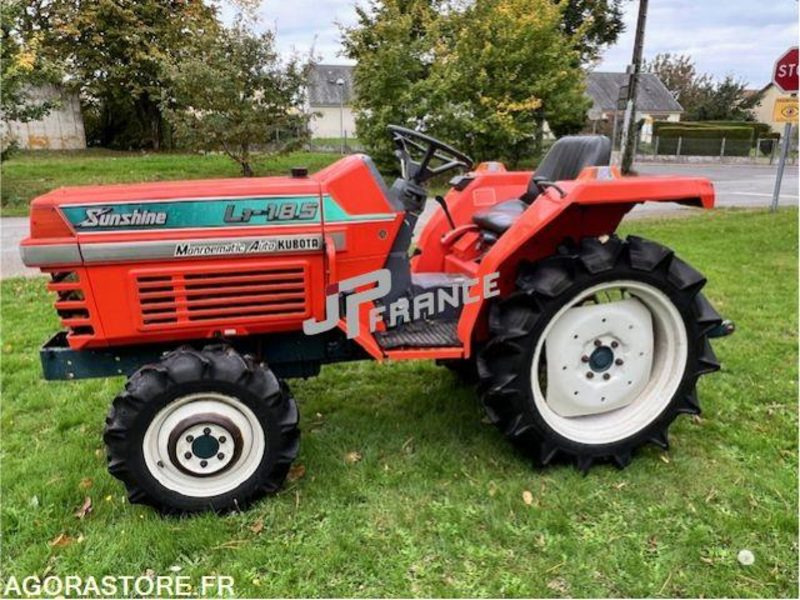 MICROTRACTEUR KUBOTA L1-185 4RM 3 CYLINDRES DIESEL 1300CM3 DANS L'ETAT - Τρακτέρ: φωτογραφία 2 MICROTRACTEUR KUBOTA L1-185 4RM 3 CYLINDRES DIESEL 1300CM3 DANS L'ETAT - Τρακτέρ: φωτογραφία 2