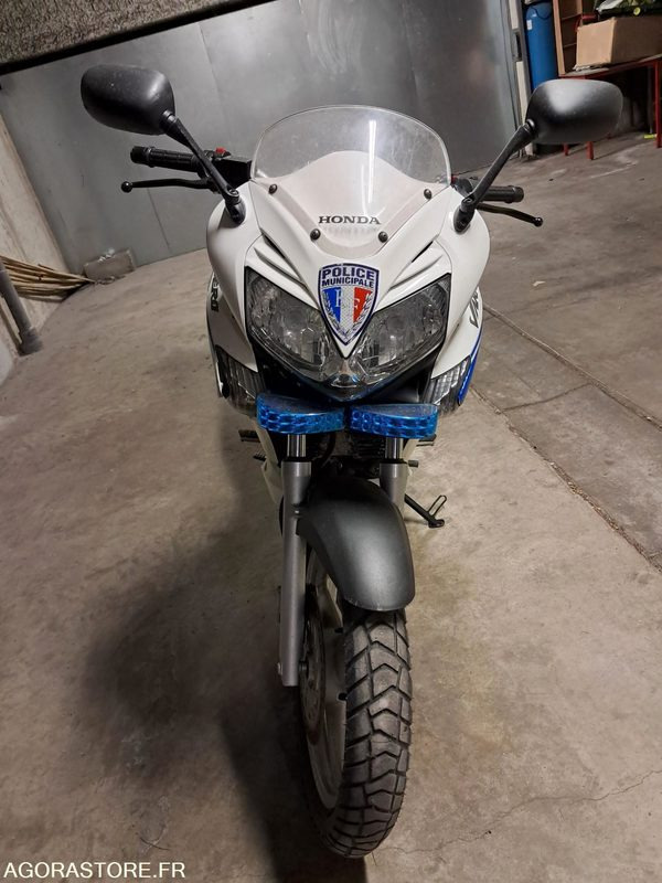 MOTO HONDA VARADERO 125 - POLICE MUNICIPALE - Μοτοσικλέτα: φωτογραφία 3 MOTO HONDA VARADERO 125 - POLICE MUNICIPALE - Μοτοσικλέτα: φωτογραφία 3