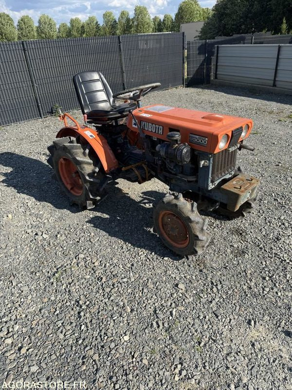 Micro Tracteur KUBOTA B5000 4X4 - Τρακτέρ: φωτογραφία 3 Micro Tracteur KUBOTA B5000 4X4 - Τρακτέρ: φωτογραφία 3