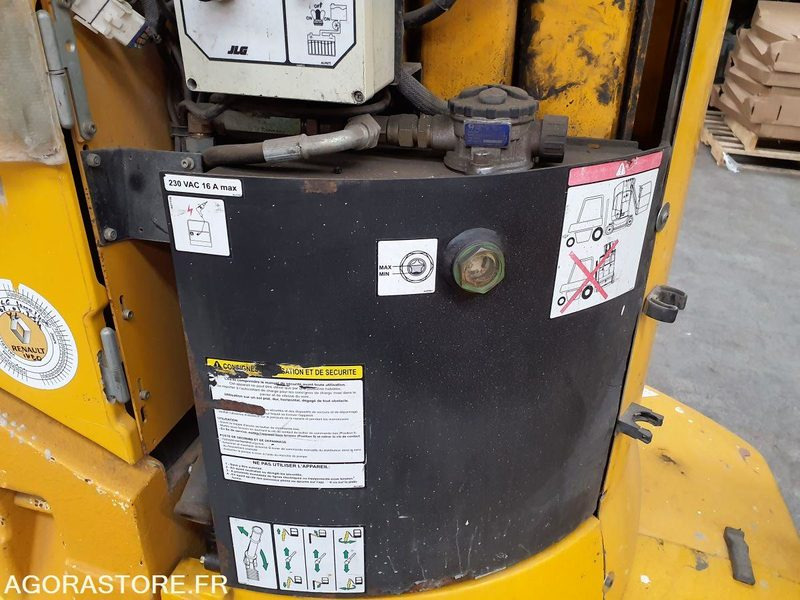 Nacelles à mât vertical GROVE TOUCAN 861 - Πλατφόρμα εναέρια: φωτογραφία 4 Nacelles à mât vertical GROVE TOUCAN 861 - Πλατφόρμα εναέρια: φωτογραφία 4