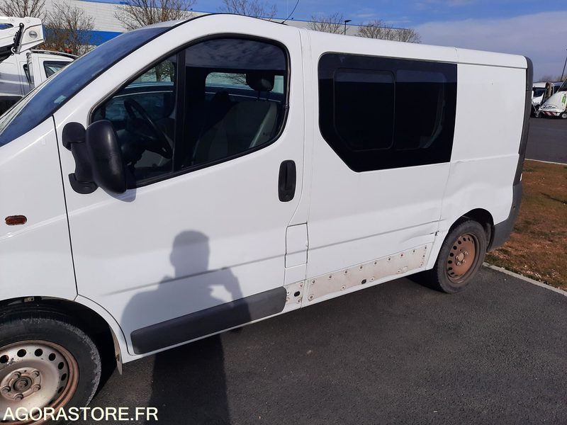 OPEL VIVARO - 2011 - 112 800KM - Βαν: φωτογραφία 3 OPEL VIVARO - 2011 - 112 800KM - Βαν: φωτογραφία 3