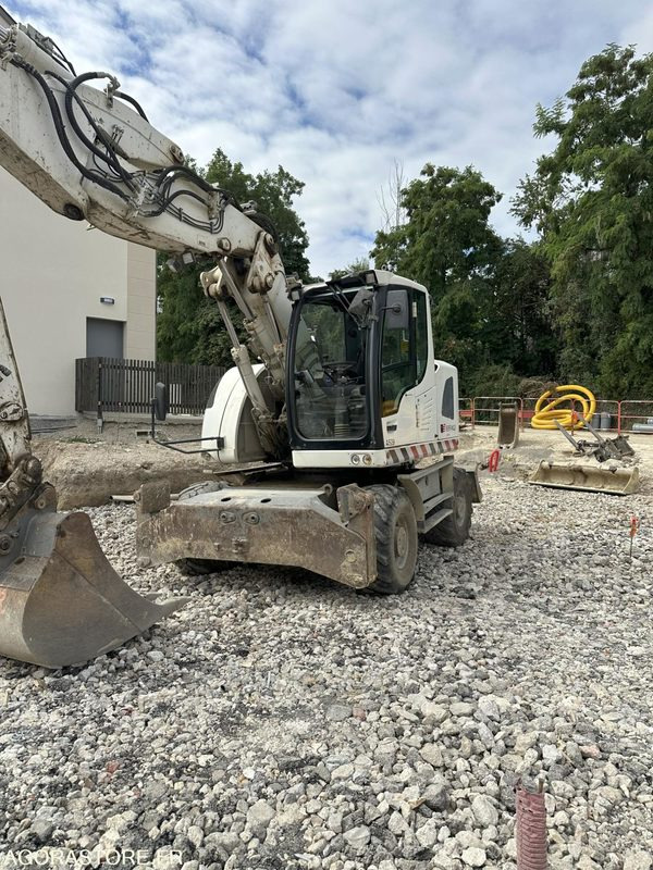 PELLE A PNEUS - LIEBHERR A914 - 2013 / 14455 HEURES (MA529) - Εκσκαφέας: φωτογραφία 2 PELLE A PNEUS - LIEBHERR A914 - 2013 / 14455 HEURES (MA529) - Εκσκαφέας: φωτογραφία 2
