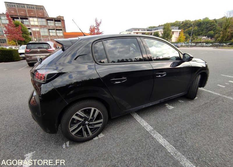 PEUGEOT 208 100 S&S EAT8 - finition ALLURE - MEC 2023 - Αυτοκίνητο: φωτογραφία 4 PEUGEOT 208 100 S&S EAT8 - finition ALLURE - MEC 2023 - Αυτοκίνητο: φωτογραφία 4