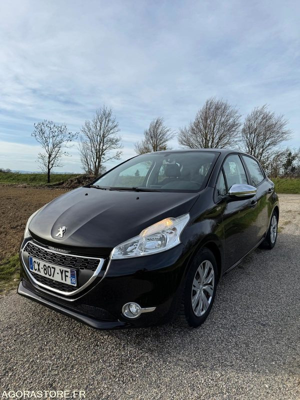 PEUGEOT 208 URBAN SOUL 1ER MAIN 150.000km - Αυτοκίνητο: φωτογραφία 2 PEUGEOT 208 URBAN SOUL 1ER MAIN 150.000km - Αυτοκίνητο: φωτογραφία 2