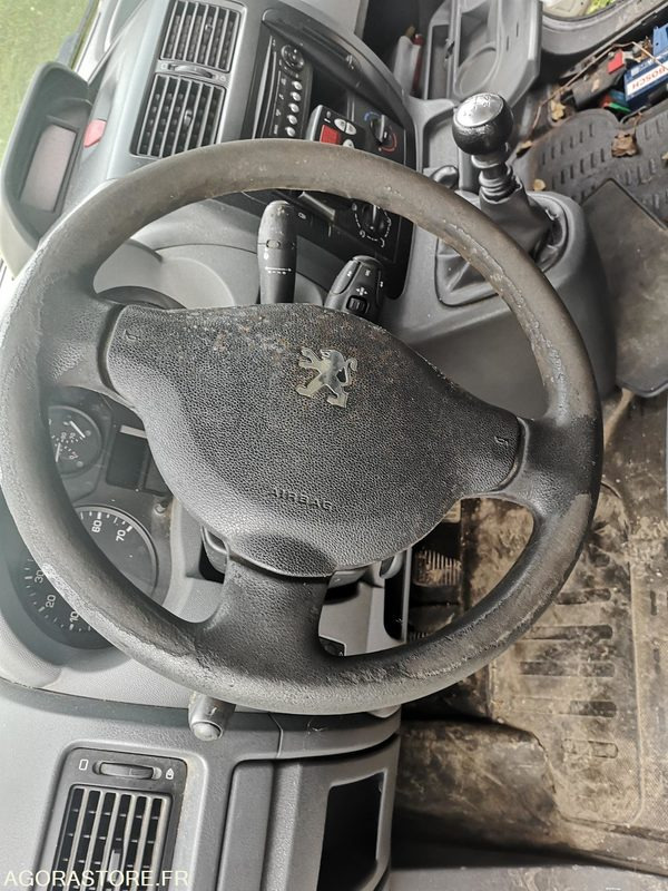 PEUGEOT FRIGORIFIQUE - Επαγγελματικό αυτοκίνητο ψυγείο: φωτογραφία 4 PEUGEOT FRIGORIFIQUE - Επαγγελματικό αυτοκίνητο ψυγείο: φωτογραφία 4