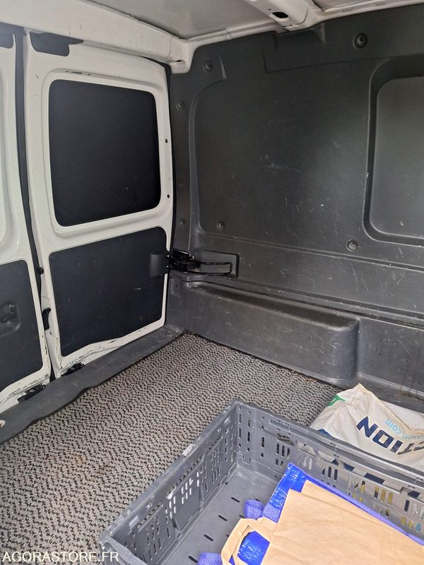 PEUGEOT PARTNER - 2002 - 156627 Kms - Μικρό βαν: φωτογραφία 4 PEUGEOT PARTNER - 2002 - 156627 Kms - Μικρό βαν: φωτογραφία 4