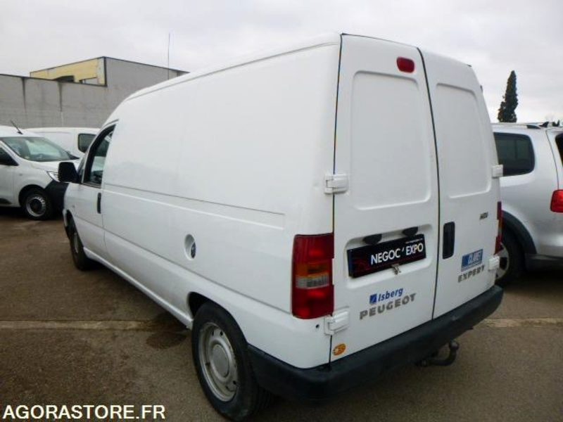 PEUGEOT expert frigorifique - 2003 - 96 210km - BON ETAT - Μικρό βαν: φωτογραφία 4 PEUGEOT expert frigorifique - 2003 - 96 210km - BON ETAT - Μικρό βαν: φωτογραφία 4