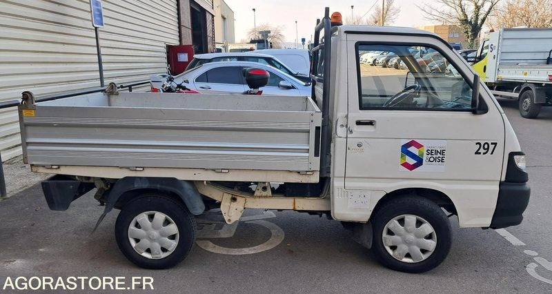 PIAGGIO PORTER - Benne basculante - 2013 - 84 044 kms - ESSENCE - Όχημα με ανατρεπομενη καροτσα: φωτογραφία 4 PIAGGIO PORTER - Benne basculante - 2013 - 84 044 kms - ESSENCE - Όχημα με ανατρεπομενη καροτσα: φωτογραφία 4