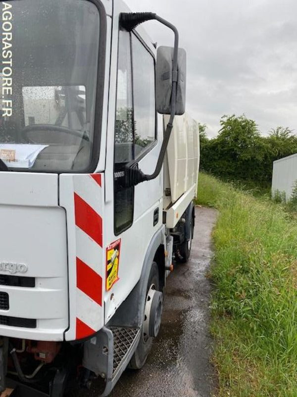 PL laveuse IVECO 100E15 1995 - Σάρωθρο δρόμων: φωτογραφία 4 PL laveuse IVECO 100E15 1995 - Σάρωθρο δρόμων: φωτογραφία 4