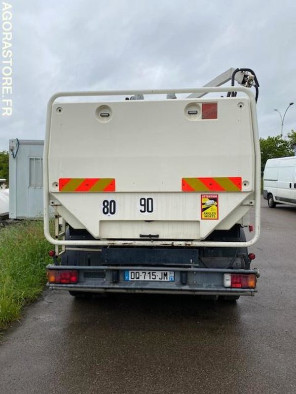 PL laveuse IVECO 100E15 1995 - Σάρωθρο δρόμων: φωτογραφία 3 PL laveuse IVECO 100E15 1995 - Σάρωθρο δρόμων: φωτογραφία 3