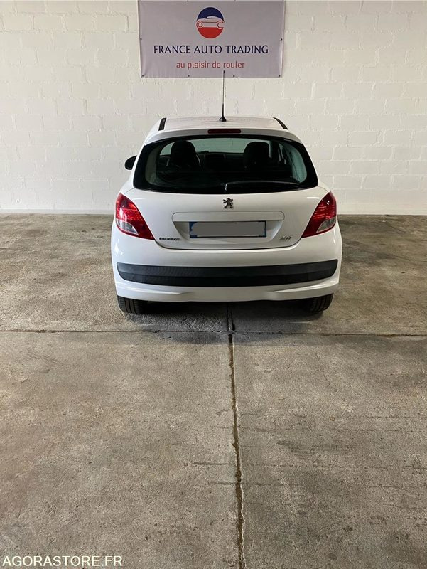 Peugeot 207 AFFAIRE 1.4 HDI 70 CV DERIV VP 233 220km 2010 - Αυτοκίνητο: φωτογραφία 4 Peugeot 207 AFFAIRE 1.4 HDI 70 CV DERIV VP 233 220km 2010 - Αυτοκίνητο: φωτογραφία 4