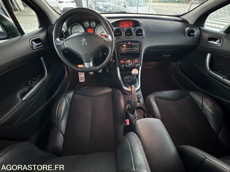 Peugeot 308 1.6 THP 16v 200ch GTi 5p - Αυτοκίνητο: φωτογραφία 4 Peugeot 308 1.6 THP 16v 200ch GTi 5p - Αυτοκίνητο: φωτογραφία 4