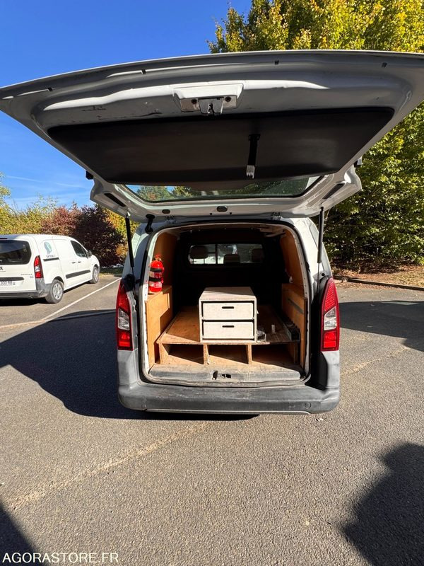 Peugeot Partner Phase 2 L11.6 Blue HDi FAP Fourgon S&S 100cv - Μικρό βαν: φωτογραφία 3 Peugeot Partner Phase 2 L11.6 Blue HDi FAP Fourgon S&S 100cv - Μικρό βαν: φωτογραφία 3