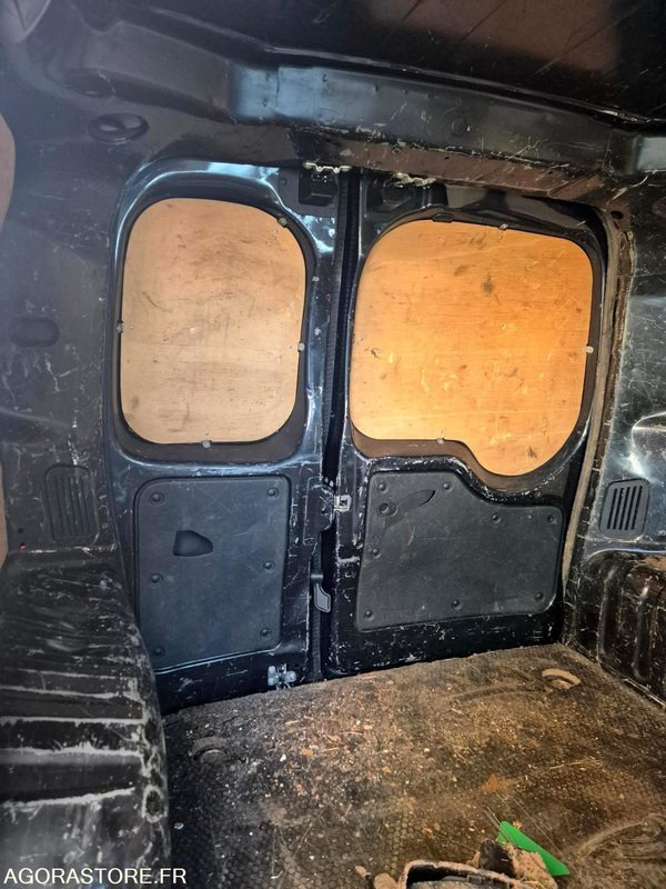 Peugeot bipper accidenté CX-360-PM - Μικρό βαν: φωτογραφία 4 Peugeot bipper accidenté CX-360-PM - Μικρό βαν: φωτογραφία 4