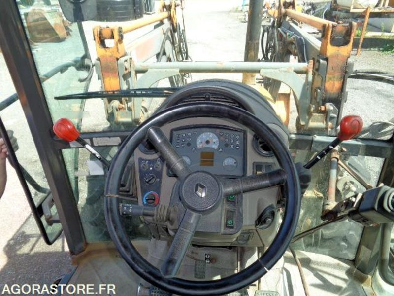 RENAULT CELTIS 426 (E2462) + Chargeur Faucheux F26 avec godet (E3472) - Τρακτέρ: φωτογραφία 5 RENAULT CELTIS 426 (E2462) + Chargeur Faucheux F26 avec godet (E3472) - Τρακτέρ: φωτογραφία 5
