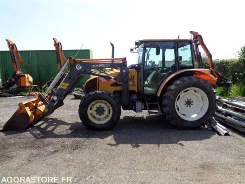 RENAULT CELTIS 426 (E2462) + Chargeur Faucheux F26 avec godet (E3472) - Τρακτέρ: φωτογραφία 3 RENAULT CELTIS 426 (E2462) + Chargeur Faucheux F26 avec godet (E3472) - Τρακτέρ: φωτογραφία 3