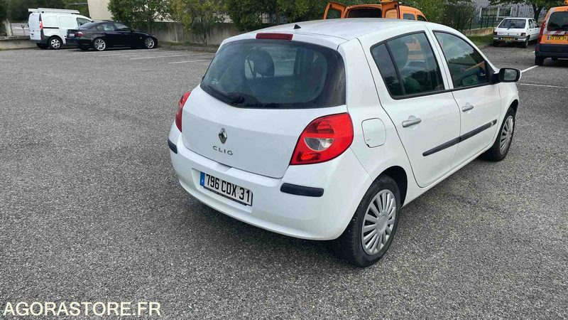 RENAULT CLIO - 2008 - 171835 KM - Αυτοκίνητο: φωτογραφία 4 RENAULT CLIO - 2008 - 171835 KM - Αυτοκίνητο: φωτογραφία 4