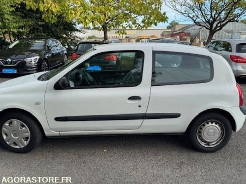RENAULT CLIO SOCIETE - Αυτοκίνητο: φωτογραφία 2 RENAULT CLIO SOCIETE - Αυτοκίνητο: φωτογραφία 2