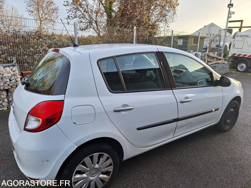 RENAULT CLIO3 Phase2 _ 3 places _ Diesel 1.5DCI - Αυτοκίνητο: φωτογραφία 4 RENAULT CLIO3 Phase2 _ 3 places _ Diesel 1.5DCI - Αυτοκίνητο: φωτογραφία 4