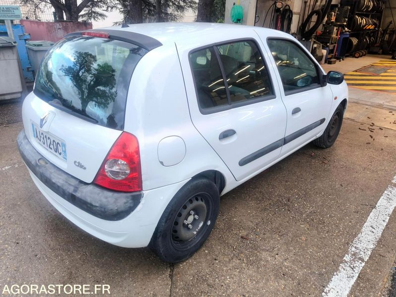 RENAULT CLIO - Αυτοκίνητο: φωτογραφία 4 RENAULT CLIO - Αυτοκίνητο: φωτογραφία 4