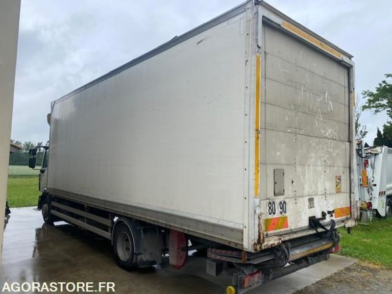 RENAULT FOURGON HAYON D12 - Φορτηγό κόφα: φωτογραφία 5 RENAULT FOURGON HAYON D12 - Φορτηγό κόφα: φωτογραφία 5