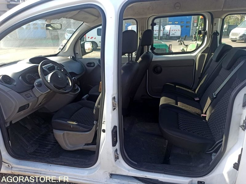 RENAULT - Kangoo- année 2010- 96000 kms - Diesel - Αυτοκίνητο: φωτογραφία 5 RENAULT - Kangoo- année 2010- 96000 kms - Diesel - Αυτοκίνητο: φωτογραφία 5