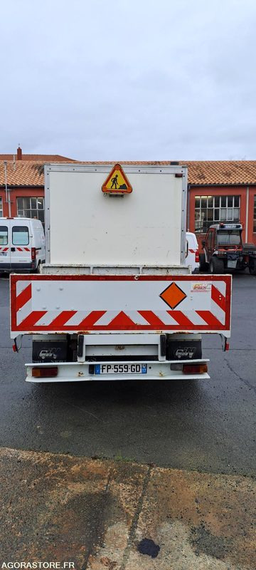 RENAULT MASCOTT PLATEAU ET CELLULE ATELIER - 213216km - 2001 - Όχημα με ανατρεπομενη καροτσα: φωτογραφία 4 RENAULT MASCOTT PLATEAU ET CELLULE ATELIER - 213216km - 2001 - Όχημα με ανατρεπομενη καροτσα: φωτογραφία 4