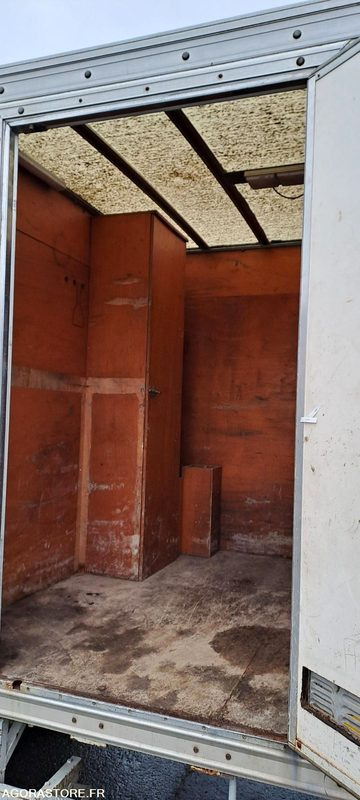 Όχημα με ανατρεπομενη καροτσα RENAULT MASCOTT PLATEAU ET CELLULE ATELIER - 213216km - 2001: φωτογραφία 9