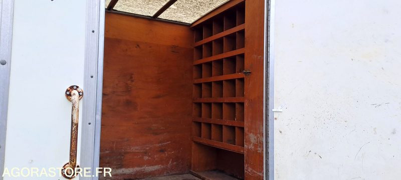 Όχημα με ανατρεπομενη καροτσα RENAULT MASCOTT PLATEAU ET CELLULE ATELIER - 213216km - 2001: φωτογραφία 8