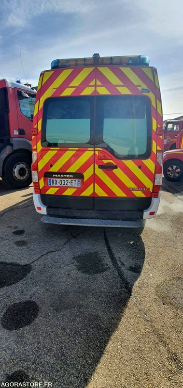 RENAULT MASTER 2.3 DCI TYPE AMBULANCE - 151128 km - 2011 - Βαν: φωτογραφία 4 RENAULT MASTER 2.3 DCI TYPE AMBULANCE - 151128 km - 2011 - Βαν: φωτογραφία 4
