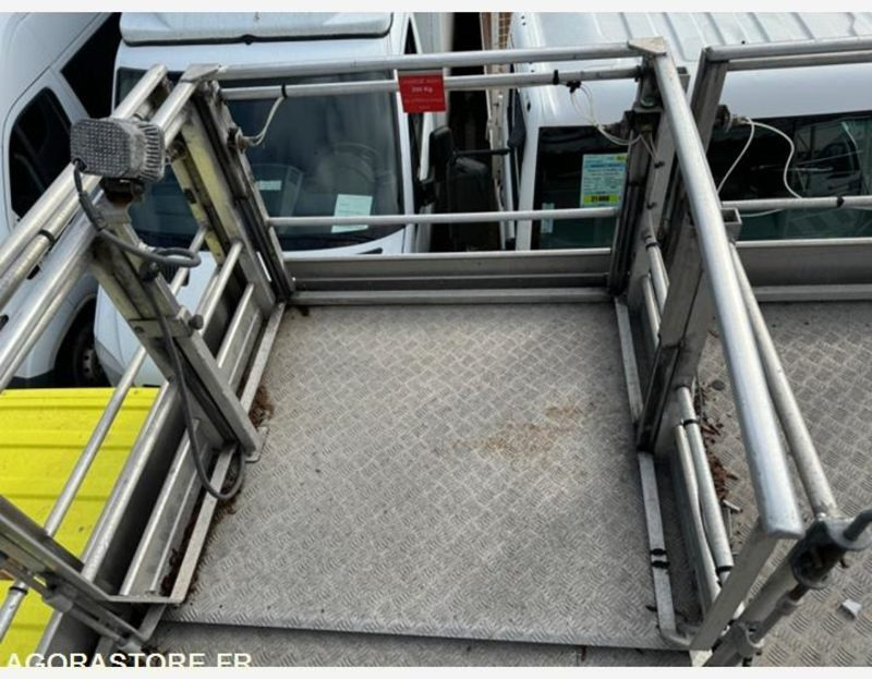 Ελαφρύ επαγγελματικό RENAULT MAXITY 2.5l 130CV NACELLE PASSERELLE ELEVATRICE - 2009 - 125 000km: φωτογραφία 8