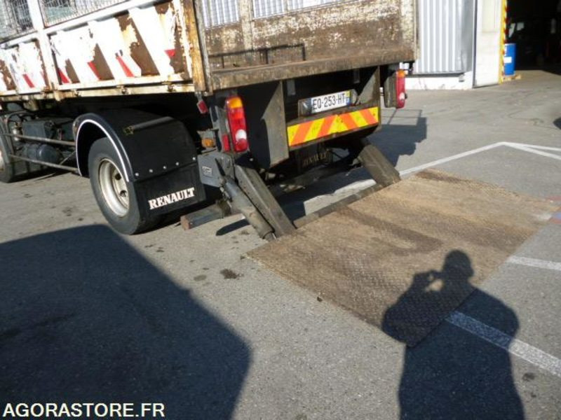 RENAULT MIDLUM 220 DCI BENNE HAYON 174900kms 2003 - Φορτηγό ανατρεπόμενο: φωτογραφία 4 RENAULT MIDLUM 220 DCI BENNE HAYON 174900kms 2003 - Φορτηγό ανατρεπόμενο: φωτογραφία 4