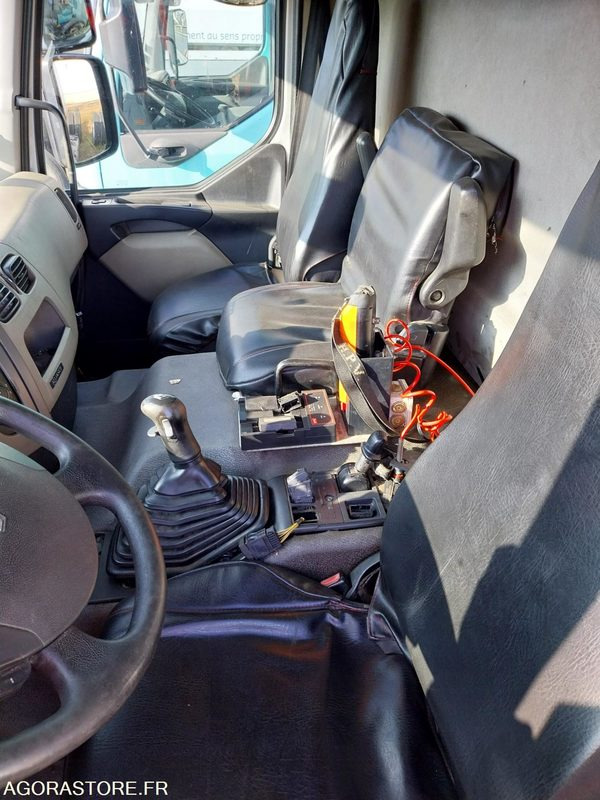 RENAULT PREMIUM 380-26 / 2010 / 475 190 km - Φορτηγό σασί: φωτογραφία 5 RENAULT PREMIUM 380-26 / 2010 / 475 190 km - Φορτηγό σασί: φωτογραφία 5