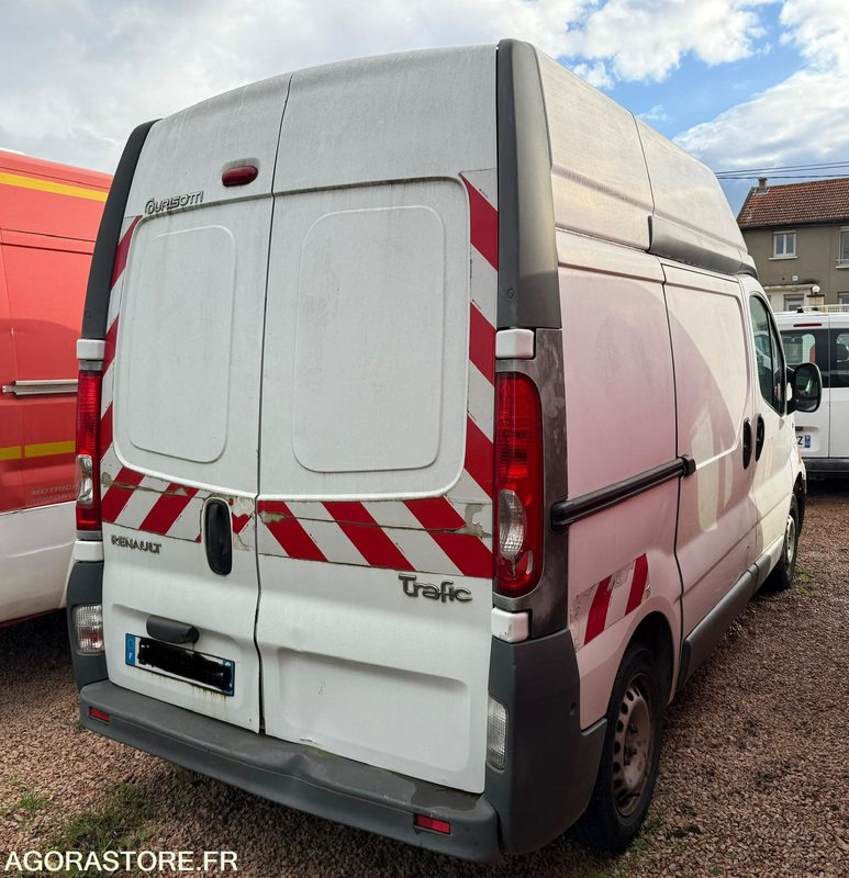 RENAULT TRAFIC 2.0 DCI 115 CH L1H2 - 233176 - 2011 - Βαν: φωτογραφία 3 RENAULT TRAFIC 2.0 DCI 115 CH L1H2 - 233176 - 2011 - Βαν: φωτογραφία 3