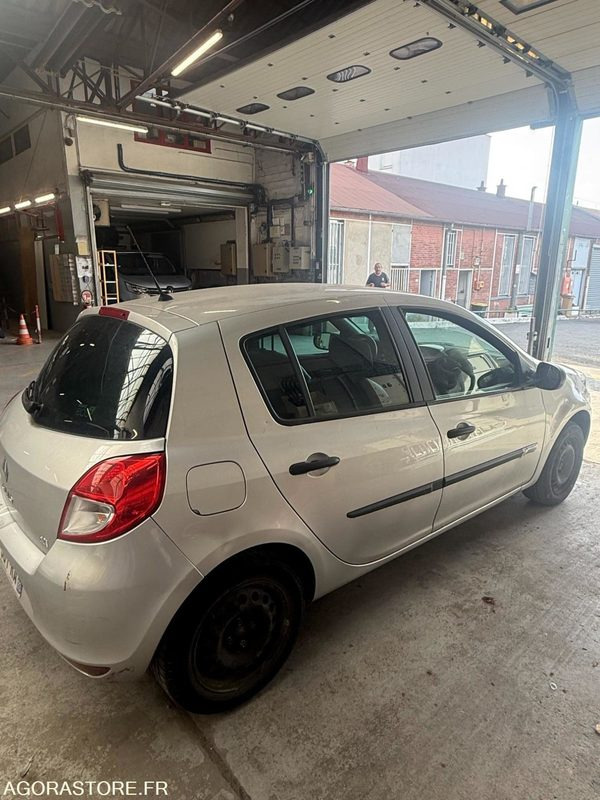 Renault Clio 3 139178 kms 2012 - Αυτοκίνητο: φωτογραφία 4 Renault Clio 3 139178 kms 2012 - Αυτοκίνητο: φωτογραφία 4