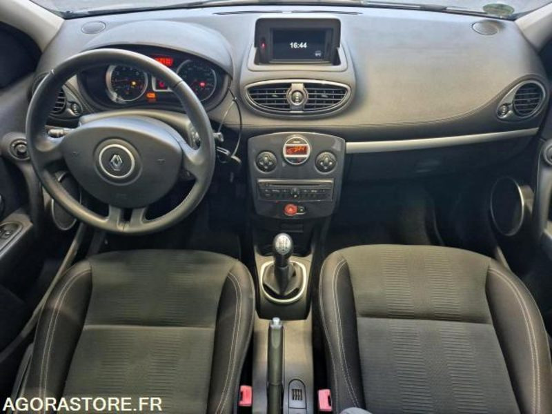 Renault Clio III Phase 2 – TomTom Edition 1.2 75 – 2011 – Seulement 33 200 km – - Αυτοκίνητο: φωτογραφία 3 Renault Clio III Phase 2 – TomTom Edition 1.2 75 – 2011 – Seulement 33 200 km – - Αυτοκίνητο: φωτογραφία 3